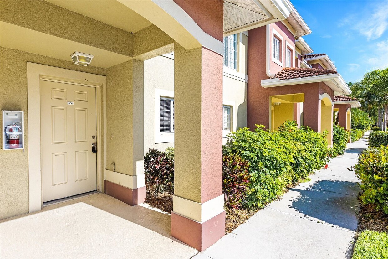 Foto principal - 9420 Ivy Brook Run