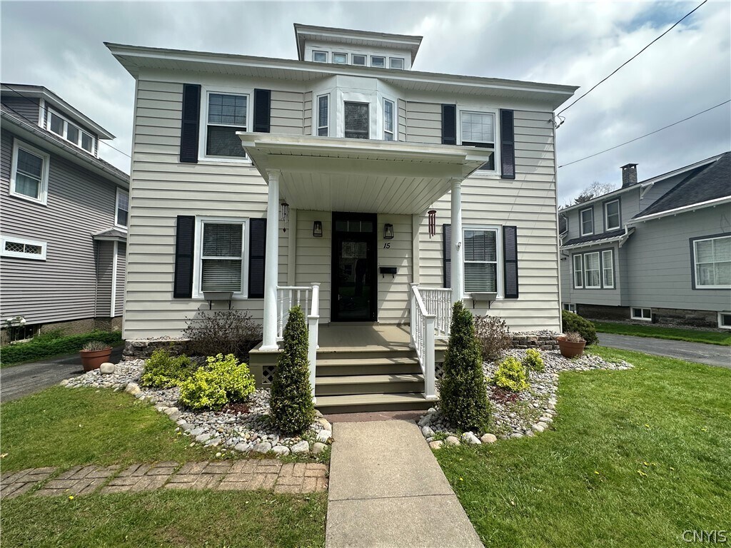 Primary Photo - 15 Hillside Ave