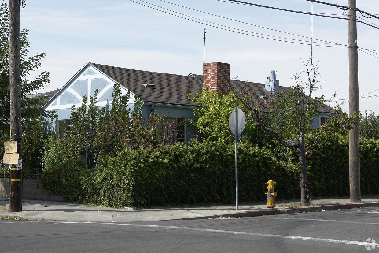 Foto del edificio - 796 Sunset Blvd