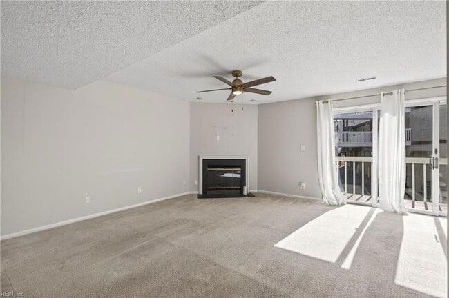 Building Photo - 2232 Vista Cir