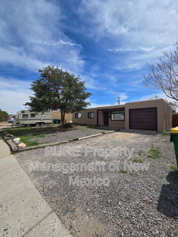 Foto del edificio - 2625 E 22nd St