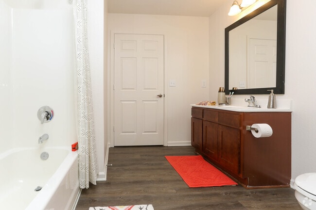 3BR, 3BA - 1,280 - Bathroom - Trifecta