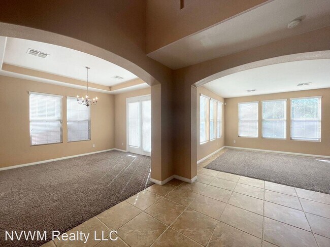 Building Photo - 4 br, 3.5 bath House - 7785 Sunrise Knoll St