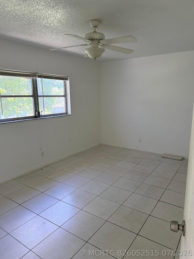 Foto del edificio - 7205 W Atlantic Blvd