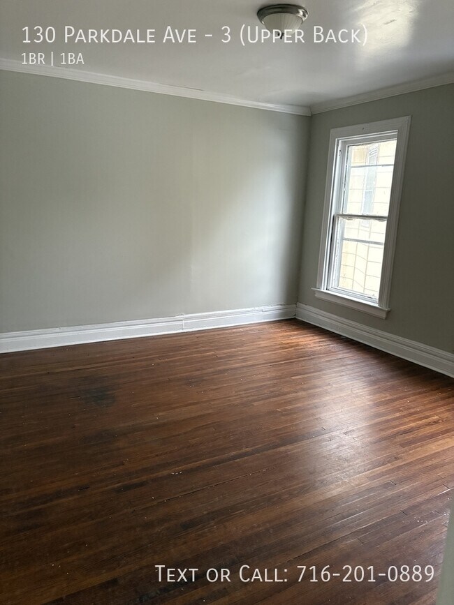 Foto del edificio - 130 Parkdale Ave