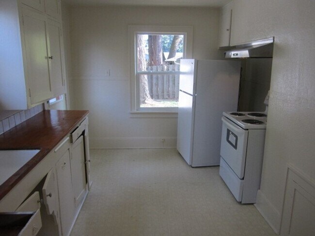 Foto del edificio - Cute Newley Remodeled 3 BD in Aloha!!
