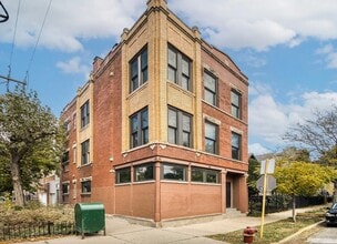 Building Photo - 2558 W Haddon Ave