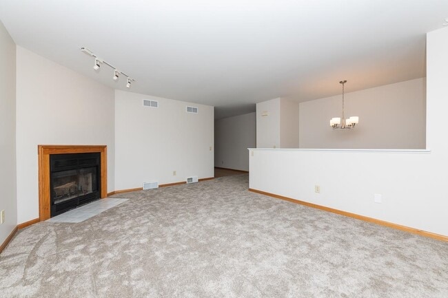 Building Photo - 2659 Aberdeen Ct