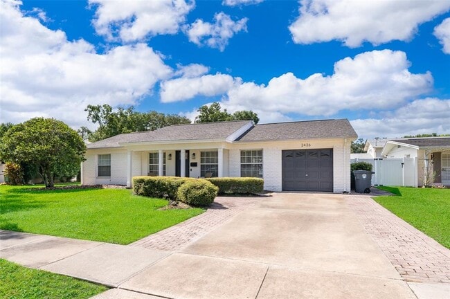Building Photo - 2426 Whitehall Cir