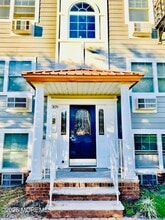 Building Photo - 301-309 4th Ave