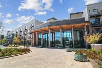 Building Photo - 1028 Stitch Bnd Wy