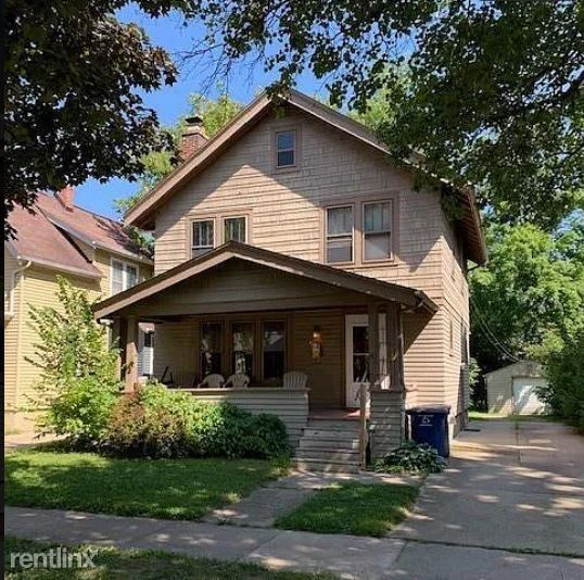 Foto principal - 4 br, 1.5 bath House - 815 Dewey Ave House
