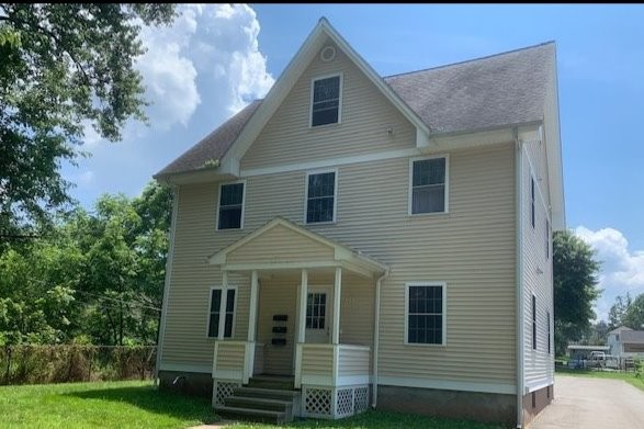 3 Family House - 20 5th Ave