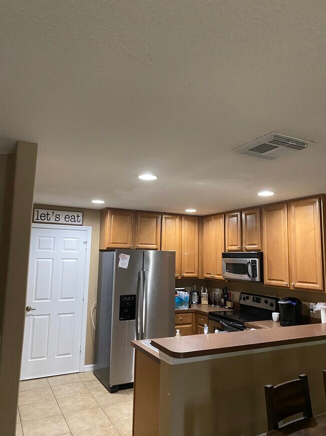 Foto del edificio - 4160 Pitch Pine Cir