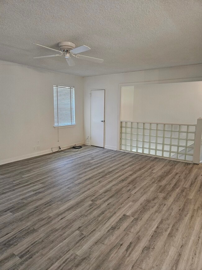 Building Photo - 2846 Walton Way