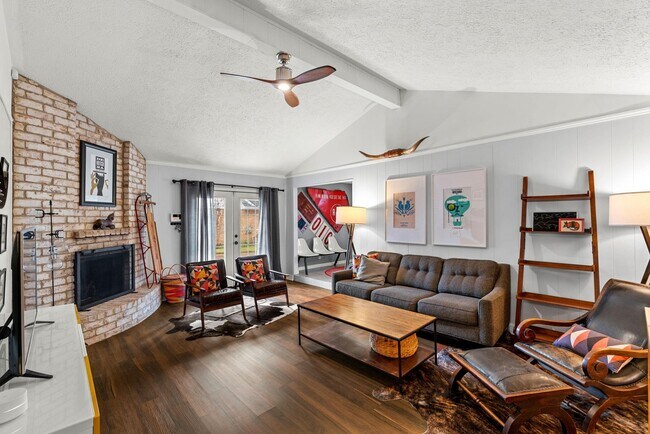 Sofá cómodo - 1178 Bournewood Dr