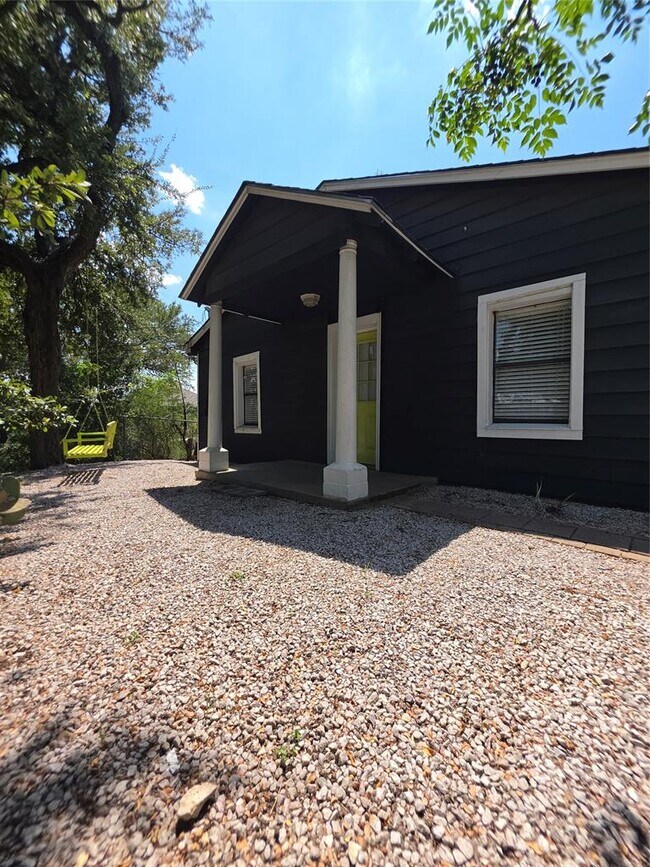 Foto del edificio - 1166 Ridgeway Dr