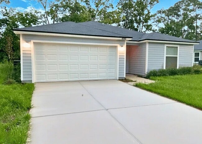 Foto del edificio - 4243 Spring Park Rd