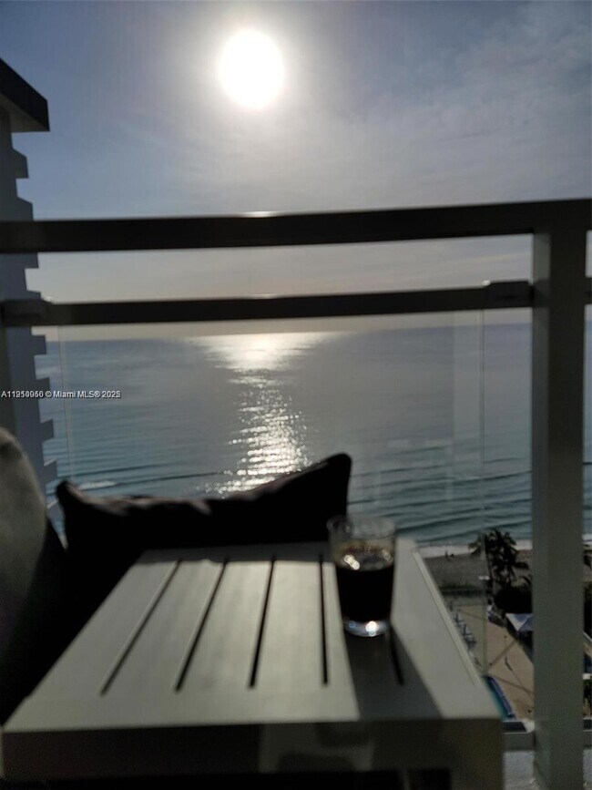 Building Photo - 2030 S Ocean Dr