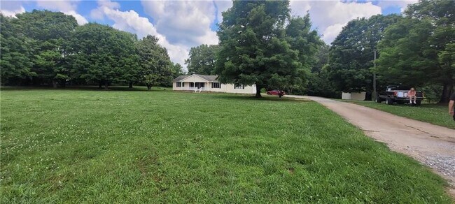 Building Photo - 2963 Avery Rd