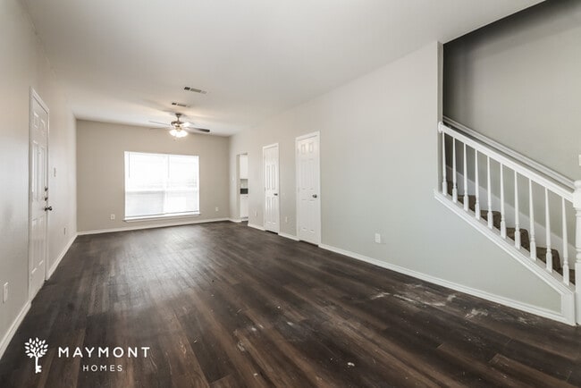 Building Photo - 3336 Bellville Dr