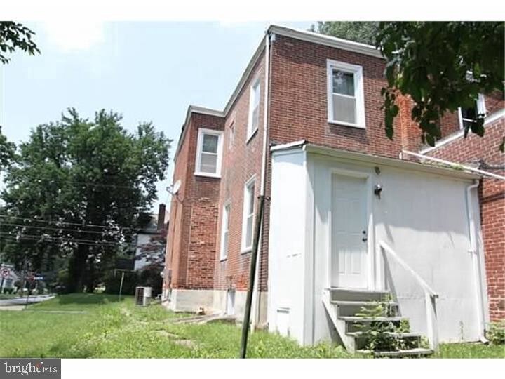 Primary Photo - 702 Cedar Ave