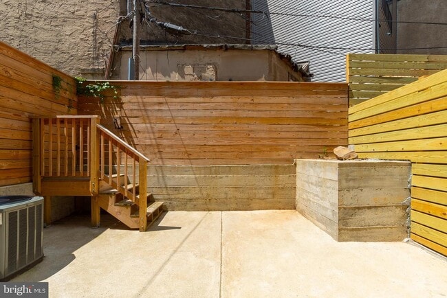 Building Photo - 1726 Ridge Ave