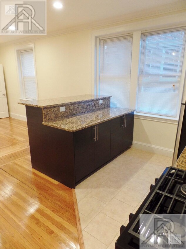 Foto principal - 73 Thatcher St