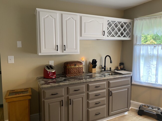 Two sinks in the kitchen - 3305 Colby Ln