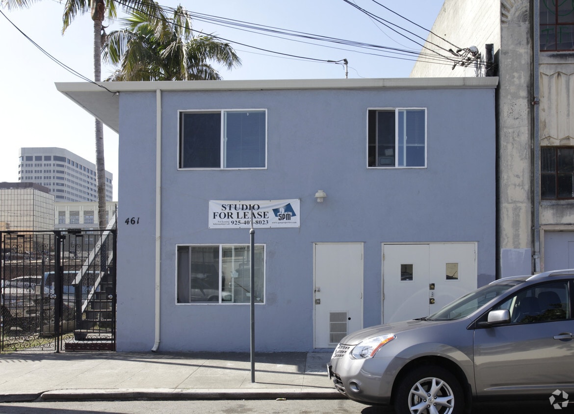 Building Photo - Casa Blanca Apartments