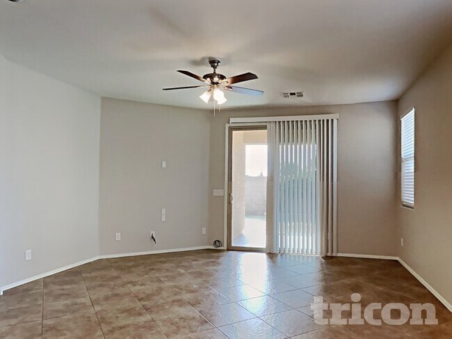 Foto del edificio - 18253 W Eva St