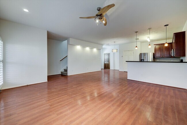 Foto del edificio - 1161 Eden Park Ln