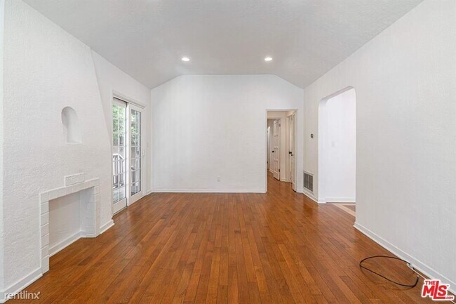 Building Photo - 2 br, 2 bath House - 8616 Rugby Dr