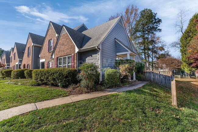 Foto del edificio - 4917 Hillery Ct