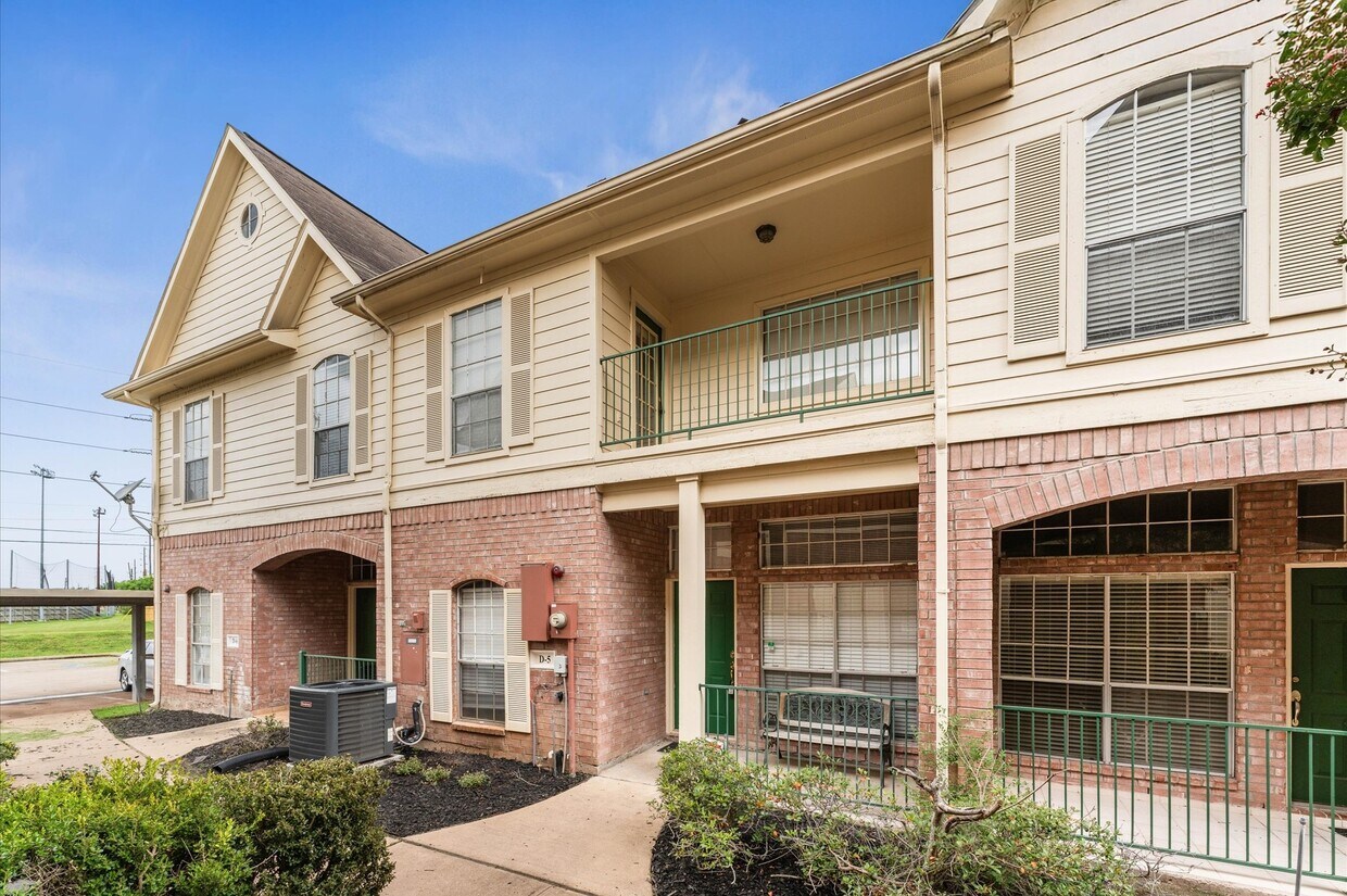 Foto principal - 2710 Grants Lake Blvd