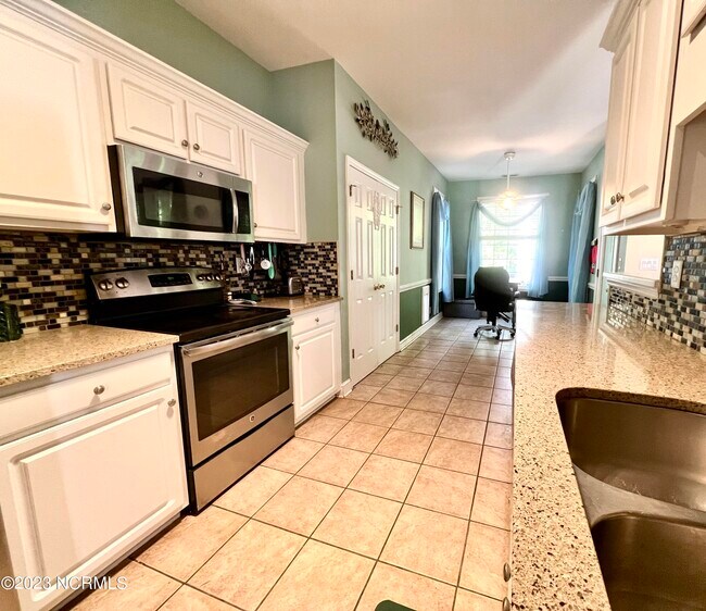 Building Photo - 10169 Whispering Cove Ct SE