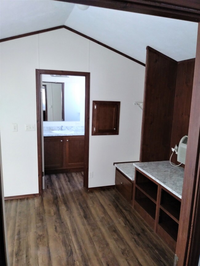 Foto del edificio - 7015 E. 30th Terrace