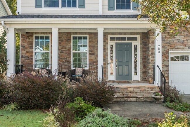 Building Photo - Available Now! Gorgeous 4 Bedroom Home w/ ...