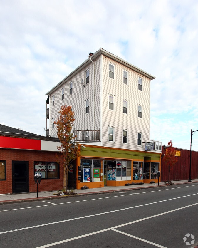 Primary Photo - 46-48 Millbury St