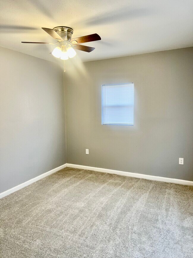 Foto del edificio - 2210 Salu St