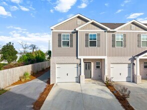 Building Photo - 5899 Tyndall Pl