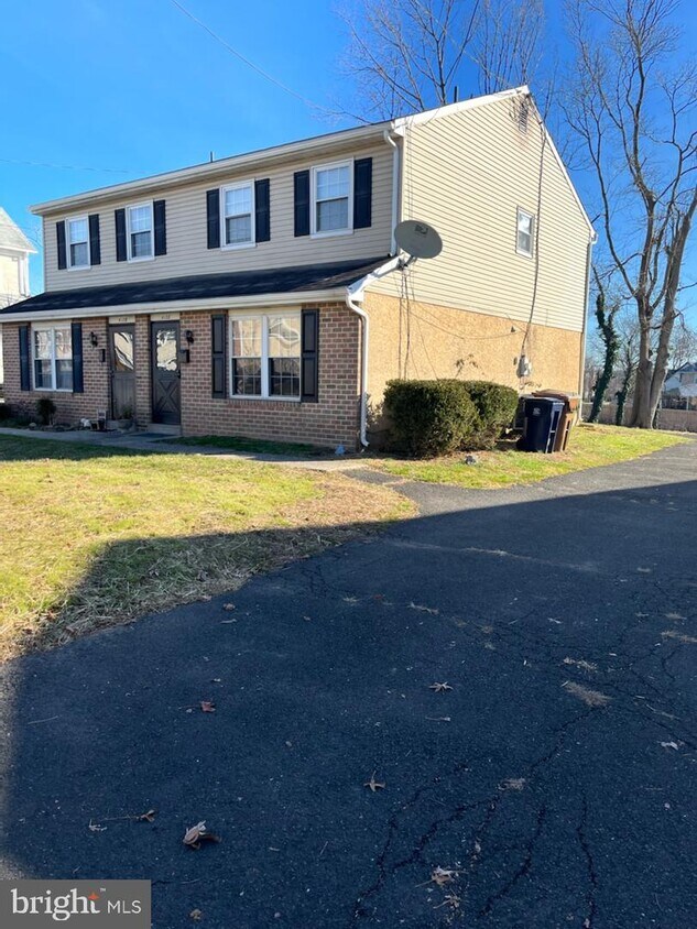 Foto principal - 417 Fort Washington Ave