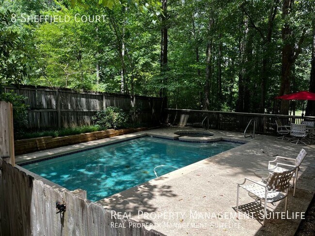 Building Photo - Updated Architectural Gem-White Oak Golf C...
