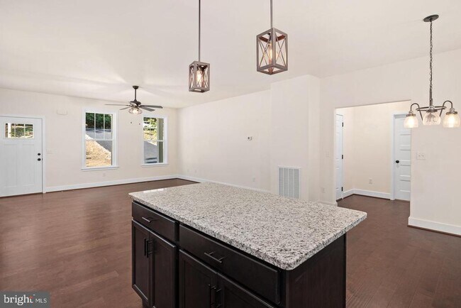 Foto del edificio - 12407 Sickles Ln