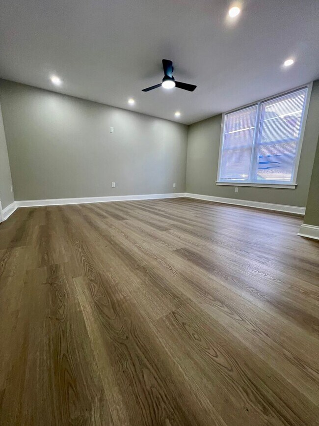 Building Photo - Newly Renovated 3-Bedroom Home in Germanto...