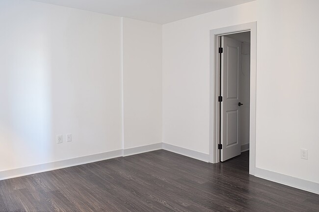 Interior Photo - The Newbern