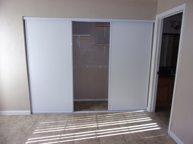 Foto del edificio - 9325 W Desert Inn Rd