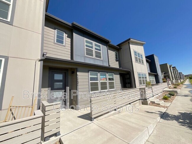 Foto del edificio - 1721 Rose Quartz Heights