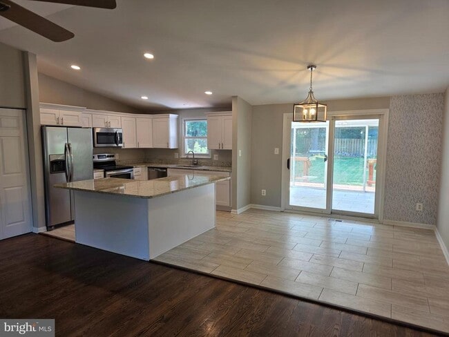 Building Photo - 12920 Framingham Ct