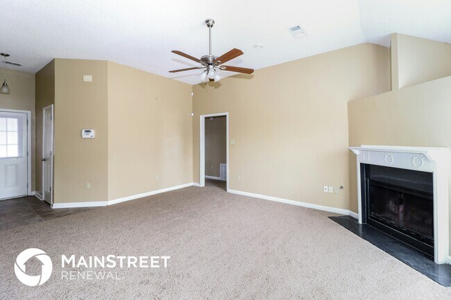 Foto del edificio - 6452 Valley Oak Dr